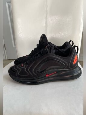 Nike Air max 720 black crimson size 9